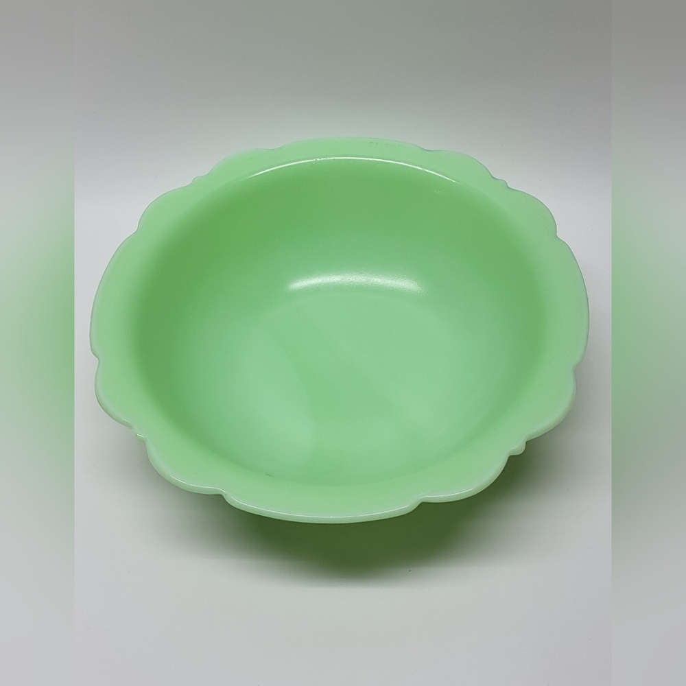Vintage McKee Jadeite glass Scalloped edge serving bowl Jadite 8 1/2" milk glass